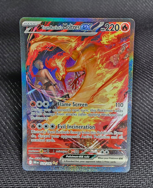Team Rocket’s Moltres ex – 124/098 (Special Art Rare)